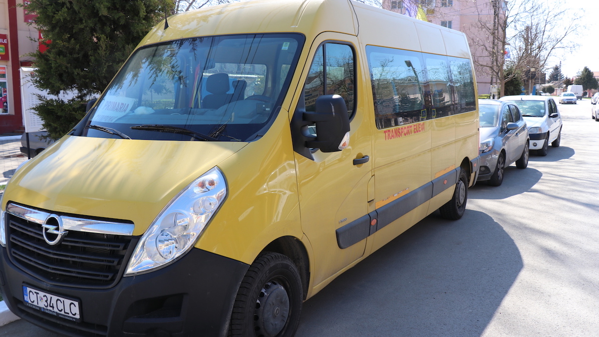 Microbuz școlar la Cumpăna. FOTO Adrian Boioglu / Cumpaneni.ro