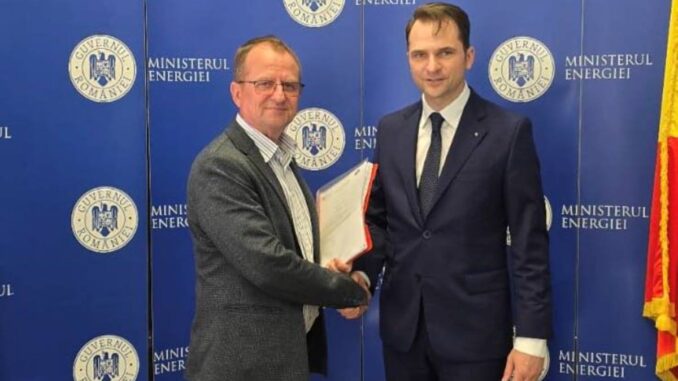 A fost semnat contractul de finanțare pentru proiectul „Centrală electrică fotovoltaică pentru consumul propriu de energie electrică în Cumpăna”. FOTO Primăria Cumpăna