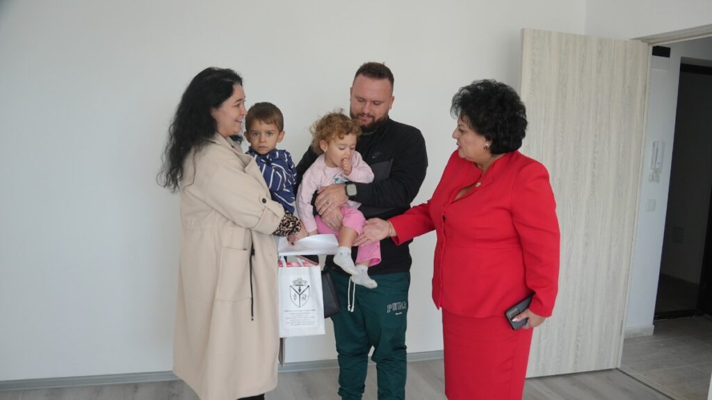 Zeci de tineri s-au înscris pe listele primăriei cu speranța de a se muta în casă nouă. FOTO Primăria Cumpăna