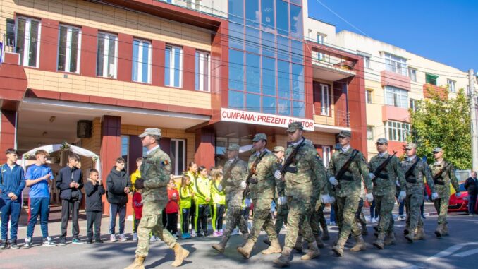 ziua armatei la cumpana Comuna Cumpăna organizează în fiecare an activități omagiale dedicate Zilei Armatei României. FOTO Primăria Cumpăna