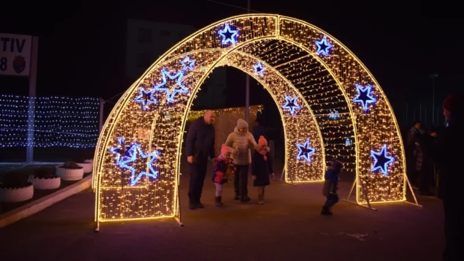 Targul de Crăciun de la Cumpăna se ține anul acesta în Centrul Civic. FOTO Cristina Sîmbeteanu